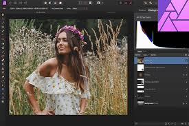 Affinity Photo vs Pixlr comparison